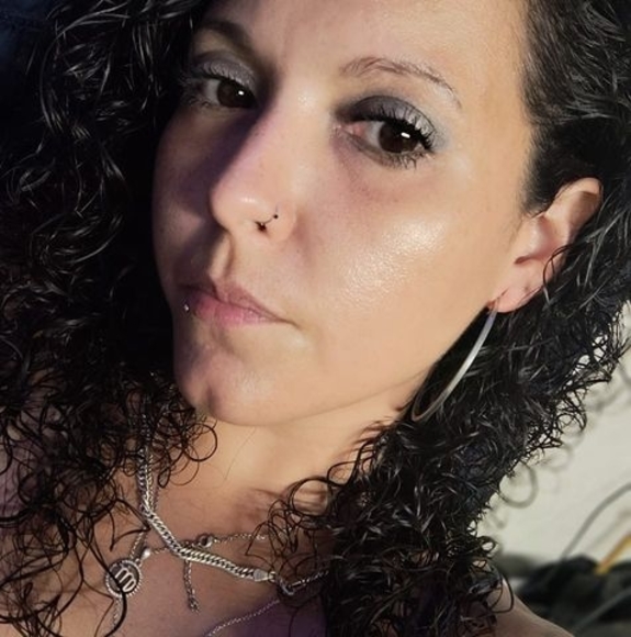 Meet your Posher, Julie - Picture 1 of 1